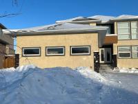 B&B Winnipeg - Cozy Modern and Lavish 2 Bedroom Basement Suite - Bed and Breakfast Winnipeg