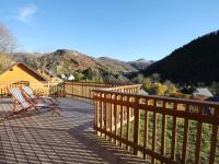 Chalet confortable 3 étoiles avec terrasse au Mont-Dore - 6 pers., 2 chambres, WIFI - FR-1-608-10 - B&B