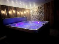 A La Mémoire de Merlin & SPA - B&B