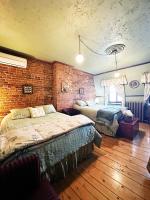 Queen Room with Shared Bathroom