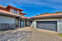 B&B Ballito - Cheerful 5 bedroom Zimbali Villa- with pool - Bed and Breakfast Ballito