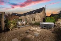 The Haybarn - Hot Tub - Free WiFi & Parking - Pets Welcome - B&B Mousehole
