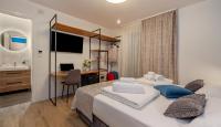Deluxe Double Room with Hot tub and Balcony