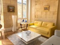 Fantastic 3-Room apartment heart of les Chartrons - Bordeaux - B&B Bordeaux