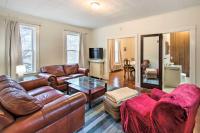 Roomy Lancaster Home Walk to Dtwn and Hospital - B&B