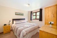 B&B Kingsnorth - ASH 2 Bedroom Lodge - Bed and Breakfast Kingsnorth