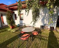 Apartmán se zahradou 20 minut do centra Prahy - B&B