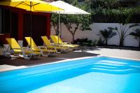 Sunshine Villa with Heated Pool - Bed and Breakfast Faro