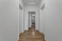 Bank Guesthouse by KEF Airport - B&B Keflavik