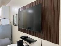 JAZZ Residences - 1 Bedroom with Balcony - Cable, Wifi & Netflix - B&B Manila