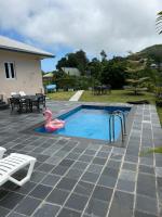 Deluxe Villa with Mountain View and Pool 