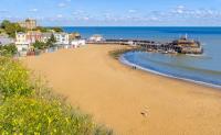 Pickwick's Place in Broadstairs - Exclusive unmissable deals! Book now before it's too late! - Chambres d'hôtes Broadstairs