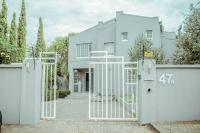 Private luxurious 3 bedroom complete house - Chambres d’hôtes