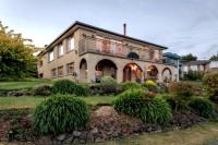 Spacious Apartment with the view of Mt. Wellington - B&B