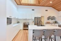 Lake Daze at Coal Point - B&B Coal Point