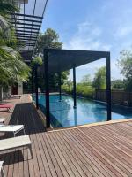 Luxury Living at Tree Condo Nai Harn's Best - Bed and Breakfast