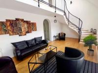 Vienna Roof Top Apartment with Terrace, Parking and AC - Bed and Breakfast Wenen