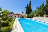 Ferienwohnung mit Pool, Klima, Grillplatz, Balkon - B&B Medulin