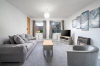 B&B Three Bridges - Spacious Pet-Friendly Apartment in Crawley by Sublime Stays - Bed and Breakfast Three Bridges