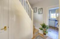 Regency Nest by Spa Town Property - Stylish 3 Bedroom Apartment on 2 Floors, Central Leamington Spa - Chambres d'hôtes Royal Leamington Spa