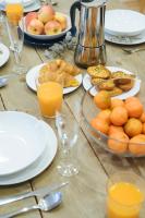 HomeySeville-Amazing Views Cathedral Tomas de Ibarra - 8 pax, Parking Optional - B&B Seville