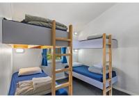Deluxe 2 Bedroom Treetop Spa Cabin