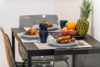 Hica Apartments La Linea Studio Apt with Balcony - B&B