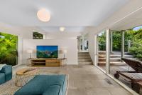 Spacious retreat with ocean views - B&B Dromana