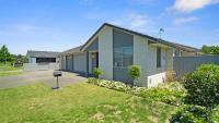 B&B Tauranga - The Lakehouse - Tauranga Holiday Home - Bed and Breakfast Tauranga