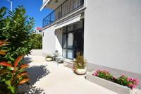 Seas The Day Apartments - B&B Podstrana