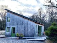 B&B Nairn - Betula Chalet – coast & country in the Highlands - Bed and Breakfast Nairn