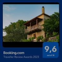 Arcadianis lakeview villa at Psari Arcadias - Chambres d’hôtes Psárion