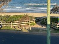 Amani Beach Haus, on the beach - B&B Old Bar