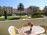 Apartamento céntrico con piscina y parking - B&B Empuriabrava