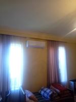 Einzelbett im Schlafsaal