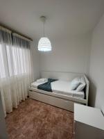 1A - Appartamento con 2 Camere da Letto e Vista Città