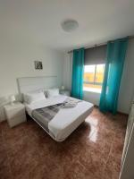 1A - Appartamento con 2 Camere da Letto e Vista Città