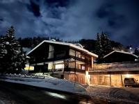 B&B Rueras - Casa Ucliva - Charming Alpine Apartment Getaway in the Heart of the Swiss Alps - Bed and Breakfast Rueras