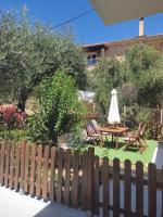 B&B Perama - Apostolos & Eleni Family Apartments - Bed and Breakfast Perama