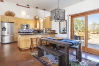 MoonView Modern - Hot tub, BBQ & Private Pool home - B&B Joshua Tree