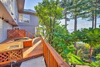 Walk to Keller Beach Waterfront Studio with Hot Tub - Chambres d’hôtes