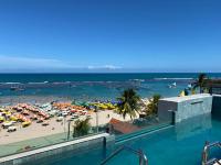 Flat à Beira Mar Com Varanda e Piscinas Naturais - Chambres d’hôtes