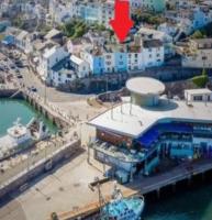 Mariners, Fisherman's Cottage in the Heart of the Harbour with Wonderful Sea Views & Free Dedicated Parking - B&B