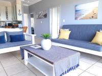 B&B Port Shepstone - Izinyoni Place, Mangrove Beach Estate - Bed and Breakfast Port Shepstone