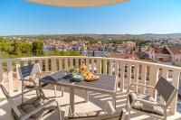 Apartamento con balcón