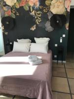 Chambre Double - Vue sur Piscine