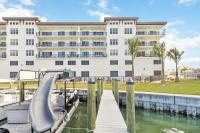 Brand New Water Front Unit The Harbor #403 - Ferienwohnung St. Pete Beach