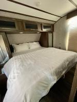 Chambre Lit Queen-Size - Vue sur Jardin