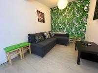 Sunnyside Aparthotel Tropical suite, 10 min from Blackpool tower, outside space, free parking - Ferienwohnung Blackpool