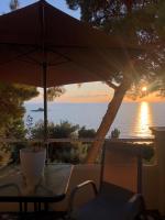 Onar by the sea apartments - B&B Kontogialós